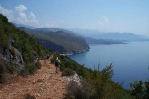 Wanderung zu einem einsamen Strand