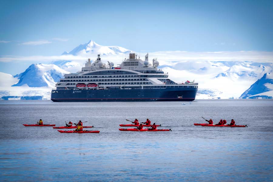 Nature is our Guide: Polarexpedition vom Nordpol bis zum Südpol – Andrea Hendel / Ponant - Photo+Adventure