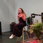 Tonspur deiner Reise: Podcasting für visuelle Geschichtenerzähler:innen − Anja Prietl - Photo+Adventure