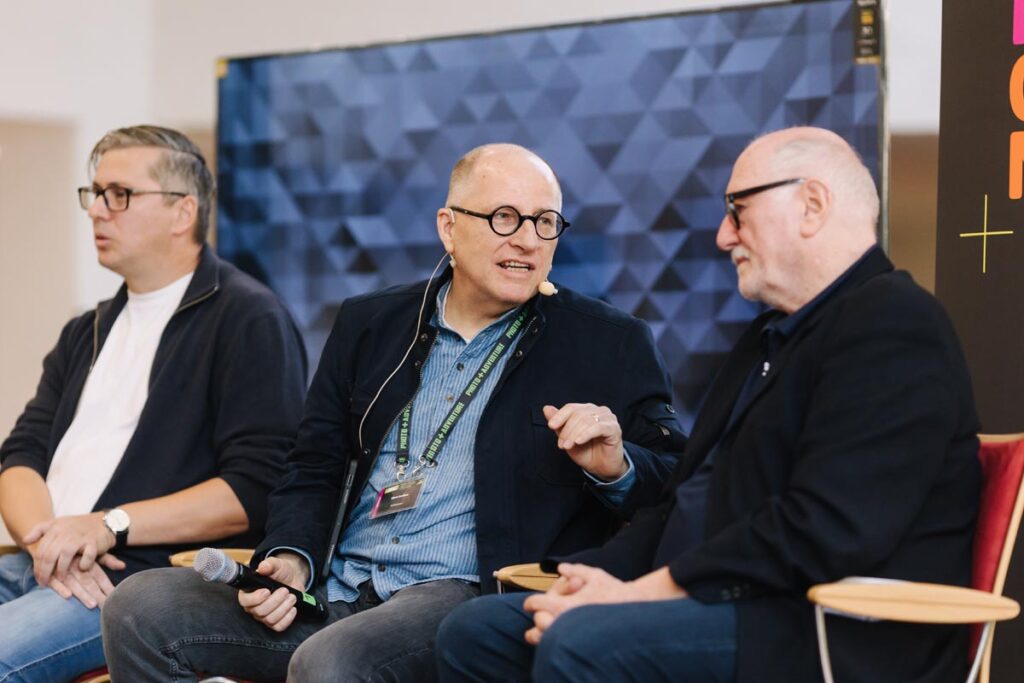 „KI in der Fotografie – zwischen nützlicher Hilfe und gefährlichem Werkzeug“ – Podiumsdiskussion - Photo+Adventure